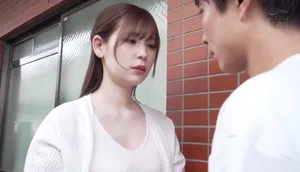 Anh xã tẻ nhạt, bà xã nhận ra cậu thanh niên nhà bên tốt hơn